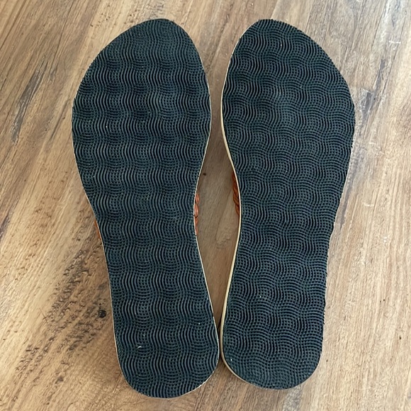 Bali Island Flips Flops Tan Size 8.5 - Picture 5 of 7